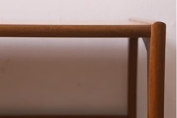 ヴィンテージ家具　北欧ビンテージ　G-PLAN(ジープラン)　チーク材　温かみのある木味が魅力のネストテーブル(サイドテーブル)(R-042939)