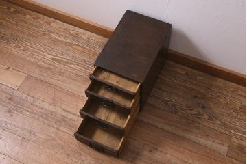 アンティーク家具　明治大正期　大きめの丸金具がアクセントの小引き出し(卓上収納、小物収納)(R-042940)