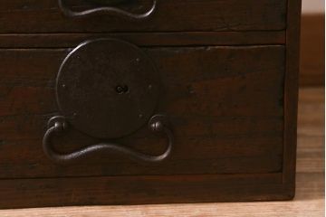 アンティーク家具　明治大正期　大きめの丸金具がアクセントの小引き出し(卓上収納、小物収納)(R-042940)