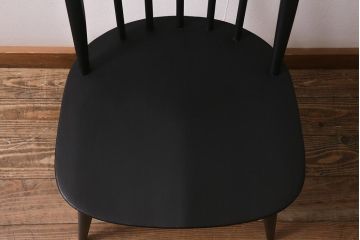 ヴィンテージ家具　ERCOL(アーコール)　ペイント　ブラックカラーが格好良いクエーカーチェア(ダイニングチェア、椅子、ビンテージ)(R-042943)