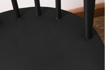 ヴィンテージ家具　ERCOL(アーコール)　ペイント　ブラックカラーが格好良いクエーカーチェア(ダイニングチェア、椅子、ビンテージ)(R-042943)