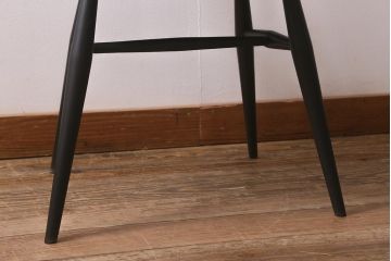 ヴィンテージ家具　ERCOL(アーコール)　ペイント　ブラックカラーが格好良いクエーカーチェア(ダイニングチェア、椅子、ビンテージ)(R-042943)
