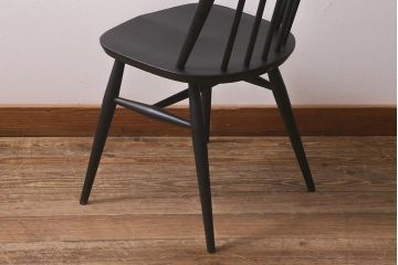 ヴィンテージ家具　ERCOL(アーコール)　ペイント　ブラックカラーが格好良いクエーカーチェア(ダイニングチェア、椅子、ビンテージ)(R-042943)