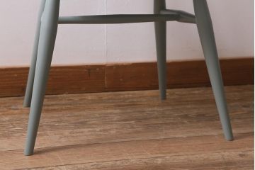 ヴィンテージ家具　ERCOL(アーコール)　淡いグリーンのペイントがおしゃれなクエーカーチェア(ダイニングチェア、椅子、ビンテージ)(R-042944)
