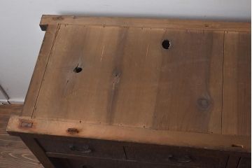 和製アンティーク家具　明治大正期　前面ヒノキ材　モダンな雰囲気漂う小ぶりな水屋箪笥サイドボード(収納棚、戸棚)(R-042948)