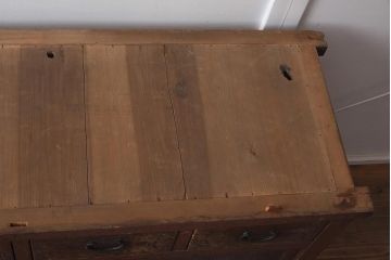 和製アンティーク家具　明治大正期　前面ヒノキ材　モダンな雰囲気漂う小ぶりな水屋箪笥サイドボード(収納棚、戸棚)(R-042948)