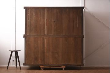 アンティーク家具　和製アンティーク　明治大正期　前面ヒノキ材　モダンな雰囲気漂う小ぶりな水屋箪笥(収納棚、戸棚)(R-042949)