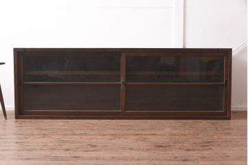 レトロ家具　シンプルなデザインが魅力のローボード(収納棚、戸棚、キャビネット)(R-042950)