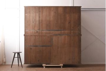 アンティーク家具　ヒノキ材　レトロモダンな重ね戸棚(キャビネット、食器棚、収納棚)(R-042954)