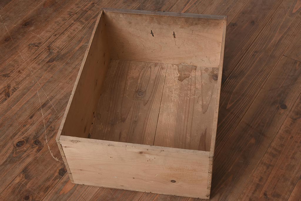 アンティーク家具　ヒノキ材　レトロモダンな重ね戸棚(キャビネット、食器棚、収納棚)(R-042954)