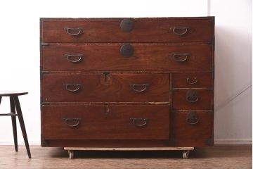 アンティーク家具　和製アンティーク　昭和初期　前面ケヤキ材　ゆとりある奥行きがうれしい和箪笥(衣装箪笥)(R-042960)