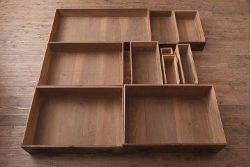 アンティーク家具　明治期　前面欅(ケヤキ)材　堂々とした金具が魅力の仙台箪笥(時代箪笥、衣装箪笥)(R-042961)