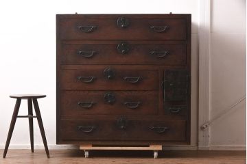 【簡易リペア限定品】アンティーク建具　明治期　前面欅(ケヤキ)材　味わい漂う衣装箪笥(時代箪笥、収納箪笥、チェスト、引き出し)(R-042962)