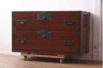 アンティーク家具　明治期　総桐材　漆塗りの箪笥ローボード(ローチェスト、衣装箪笥、時代箪笥、桐箪笥、桐たんす)(R-042963)
