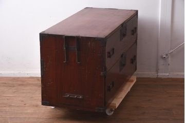 アンティーク家具　明治期　総桐材　漆塗りの箪笥ローボード(ローチェスト、衣装箪笥、時代箪笥、桐箪笥、桐たんす)(R-042964)