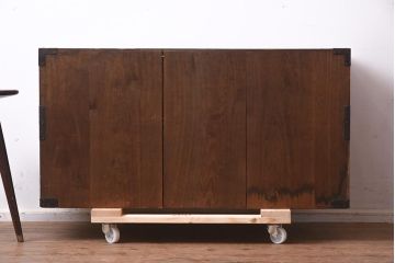 アンティーク家具　明治期　総桐材　漆塗りの箪笥ローボード(ローチェスト、衣装箪笥、時代箪笥、桐箪笥、桐たんす)(R-042964)