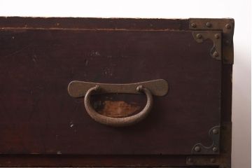 アンティーク家具　和製アンティーク　大正昭和初期　ヒノキ材　三段　和の風格漂う衣装箪笥(和箪笥)(R-042967)