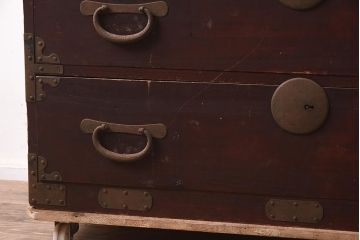 アンティーク家具　和製アンティーク　大正昭和初期　ヒノキ材　三段　和の風格漂う衣装箪笥(和箪笥)(R-042967)