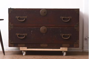 アンティーク家具　和製アンティーク　大正昭和初期　ヒノキ材　三段　和の風格漂う衣装箪笥(和箪笥)(R-042968)