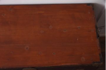 アンティーク家具　和製アンティーク　大正昭和初期　ヒノキ材　三段　和の風格漂う衣装箪笥(和箪笥)(R-042968)