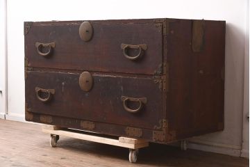 アンティーク家具　和製アンティーク　大正昭和初期　ヒノキ材　三段　和の風格漂う衣装箪笥(和箪笥)(R-042968)