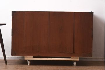 アンティーク家具　和製アンティーク　大正昭和初期　ヒノキ材　三段　和の風格漂う衣装箪笥(和箪笥)(R-042968)