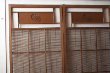 ビンテージ建具　上手物!　無双窓　藤紋の透かし入りの御簾戸4枚セット(戸、簀戸、葭戸、夏障子、夏戸、葦戸)(R-042972)