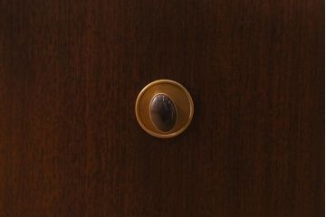 在庫未使用品　IDC大塚家具　ヘンレドン(HENREDON)　Barbara Barry　B8003-06　WN　ナイトテーブル(チェスト)(定価約75万円)(R-042974)