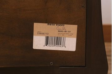在庫未使用品　IDC大塚家具　ヘンレドン(HENREDON)　Barbara Barry　B8003-06　WN　ナイトテーブル(チェスト)(定価約75万円)(R-042975)