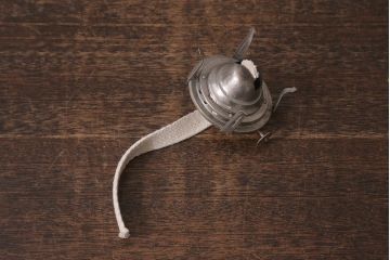 アンティーク雑貨　昭和初期　金属製のボディがおしゃれなオイルランプ(灯油ランプ)(R-042981)