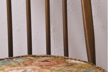 ヴィンテージ家具　ERCOL(アーコール)　クッション付き　カントリースタイルにも合うクエーカーチェア(椅子、ビンテージ)(R-042989)