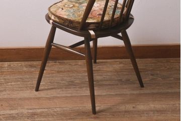 ヴィンテージ家具　ERCOL(アーコール)　クッション付き　カントリースタイルにも合うクエーカーチェア(椅子、ビンテージ)(R-042989)