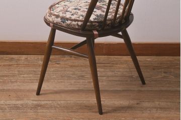 ヴィンテージ家具　ERCOL(アーコール)　クッション付き　カントリースタイルにも合うクエーカーチェア(椅子、ビンテージ)(R-042991)