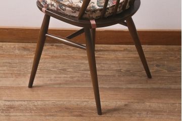 ヴィンテージ家具　ERCOL(アーコール)　クッション付き　カントリースタイルにも合うクエーカーチェア(椅子、ビンテージ)(R-042992)