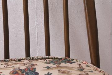 ヴィンテージ家具　ERCOL(アーコール)　クッション付き　カントリースタイルにも合うクエーカーチェア(椅子、ビンテージ)(R-042992)