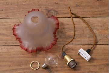 ヴィンテージ照明　イギリスビンテージ　エッチングガラスとフリルシェードがお洒落なペンダントライト(ランプシェード、天井照明)(R-042997)