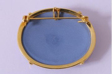 ヴィンテージアクセサリー　上品で可愛らしいブルーのブローチ(ペンダントトップ、チャーム、ビンテージ)(R-043007)