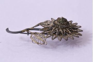ヴィンテージアクセサリー　レトロモダンな花のビンテージブローチ(R-043008)