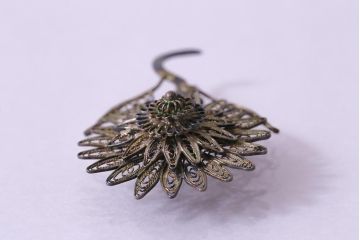 ヴィンテージアクセサリー　レトロモダンな花のビンテージブローチ(R-043008)
