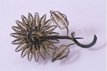 ヴィンテージアクセサリー　レトロモダンな花のビンテージブローチ(R-043008)