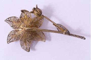 ヴィンテージアクセサリー　シルバー　835　レトロシックな花モチーフのブローチ(ビンテージ)(R-043009)