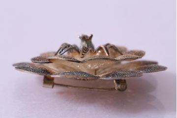 ヴィンテージアクセサリー　シルバー　925　レトロシックな花モチーフのブローチ(ビンテージ)(R-043010)