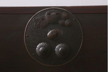 アンティーク家具　明治大正期　二本松箪笥リメイク　前板ケヤキ材　フラップダウン扉が便利な脚付きテレビ台(ローボード、テレビボード、収納棚)(R-043022)
