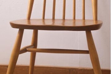 ヴィンテージ家具　イギリスビンテージ　ERCOL(アーコール)　ゴールドスミス　ナチュラルな木色のチェア (ダイニングチェア、椅子)(R-043028)