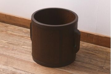 和製アンティーク　取っ手付きの形が魅力的な一斗升(マス)(R-043039)