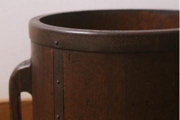 和製アンティーク　取っ手付きの形が魅力的な一斗升(マス)(R-043039)