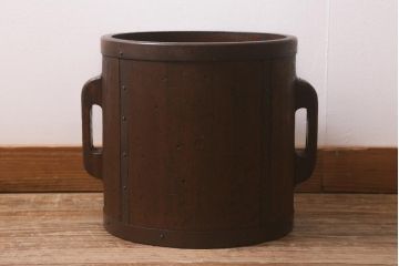 和製アンティーク　取っ手付きの形が魅力的な一斗升(マス)(R-043039)