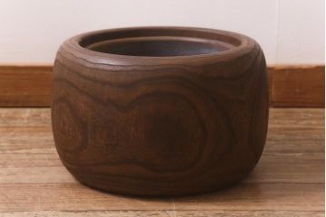 アンティーク雑貨　和製アンティーク　味のある木目を楽しめる刳り貫き火鉢(木製火鉢、丸火鉢、手あぶり)(R-043047)