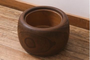 アンティーク雑貨　和製アンティーク　味のある木目を楽しめる刳り貫き火鉢(木製火鉢、丸火鉢、手あぶり)(R-043048)
