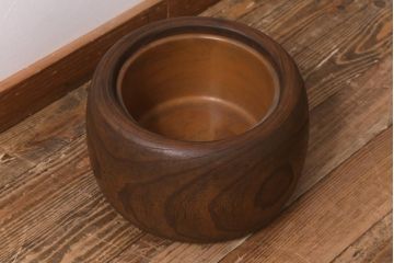 アンティーク雑貨　和製アンティーク　味のある木目を楽しめる刳り貫き火鉢(木製火鉢、丸火鉢、手あぶり)(R-043048)